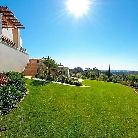 Sleeps 10 Pool Air Con Wifi