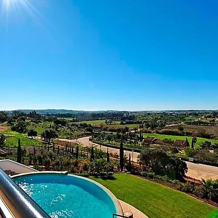 Villa Sleeps 10 Pool Air Con Wifi *
