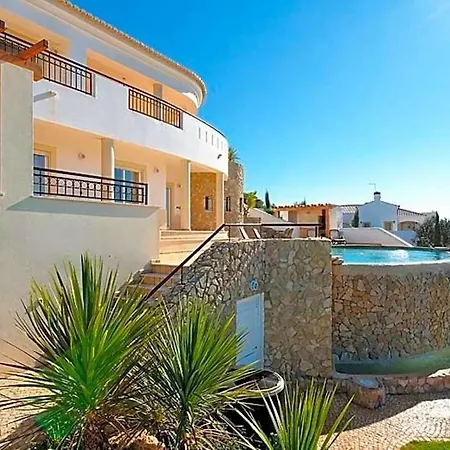 Villa Sleeps 10 Pool Air Con Wifi *